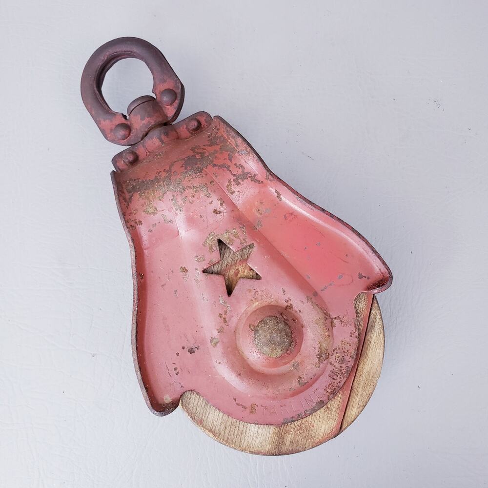 Vintage Antique Cast Iron Wood Hay Barn Rope Pulley Starline